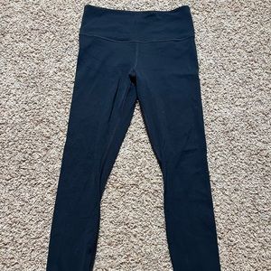 Women’s Athleta Elation 7/8 Tight Capri Leggings Black Size 7/8 IL:M